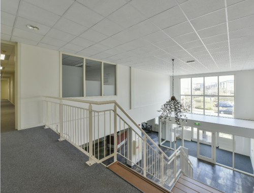 kantoorruimte-met-verdieping-trappenhuis-te-huur-ede-flexibel
